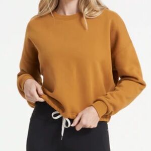 Vuori Size Large Restore Crew Sweatshirt. Color: Golden.